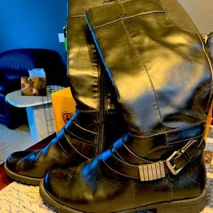 Lifestride man made leather boots